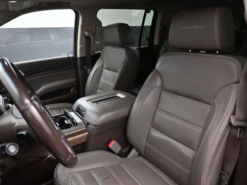 Used 2018 GMC Yukon XL Denali w/ Open Road Package AWD/4WD image 14