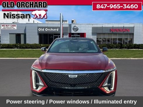 Used 2024 Cadillac Lyriq Luxury AWD/4WD image 2