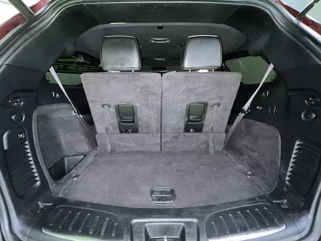 Used 2022 Dodge Durango R/T w/ Tow 'N Go Package AWD/4WD image 31