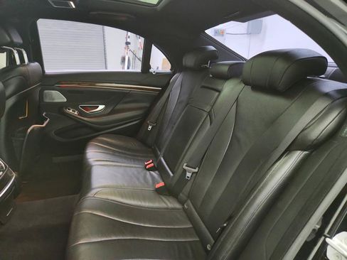 Used 2015 Mercedes-Benz S 550 Sedan w/ Premium 1 Package image 23