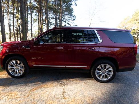 Used 2021 GMC Yukon Denali w/ Denali Premium Package image 6