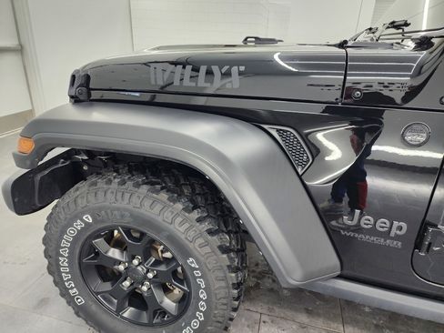 Used 2022 Jeep Wrangler Unlimited Sport image 28