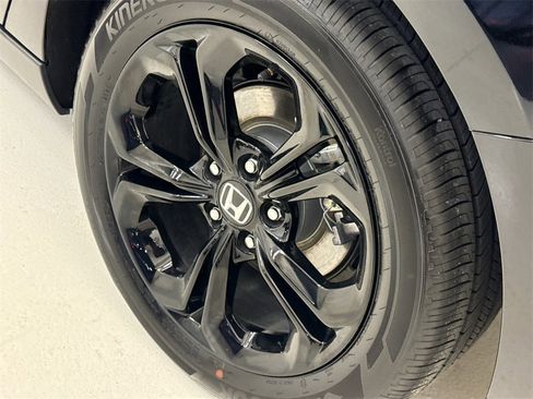 Certified 2025 Honda Accord SE image 11