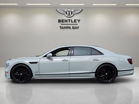 New 2025 Bentley Flying Spur Plug-In Hybrid image 9