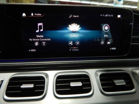 Used 2022 Mercedes-Benz GLE 350 4MATIC w/ AMG Line Exterior image 23