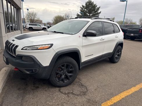 Used 2016 Jeep Cherokee Trailhawk w/ Comfort/Convenience Group image 1