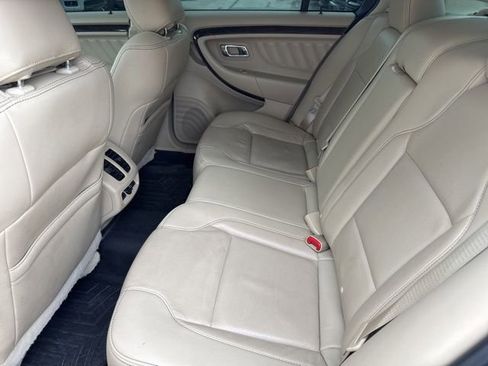 Used 2019 Ford Taurus Limited image 14
