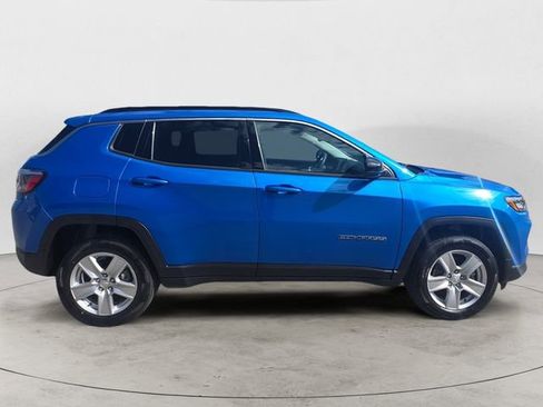 Used 2022 Jeep Compass Latitude AWD/4WD image 6