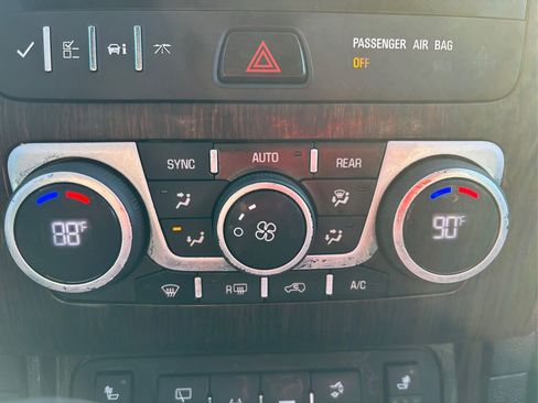 Used 2016 Chevrolet Traverse LT image 29