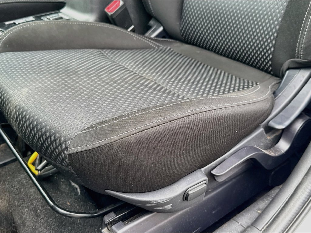 Used 2020 Mitsubishi Outlander ES FWD image 19