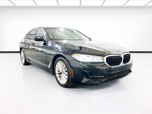 Used 2022 BMW 530i 530i w/ Premium Package image 3