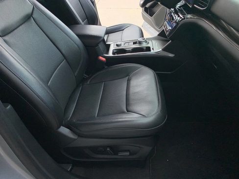 Used 2024 Ford Explorer Limited AWD/4WD image 16