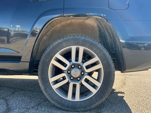 Used 2022 Toyota 4Runner TRD Sport w/ Technology Package image 11