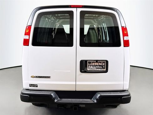 New 2025 Chevrolet Express 3500 w/ Driver Convenience Package image 4