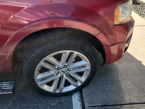 Used 2017 Ford Expedition Max Platinum image 2