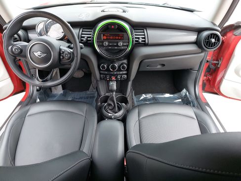 Used 2016 MINI Cooper 2-Door Hardtop image 9