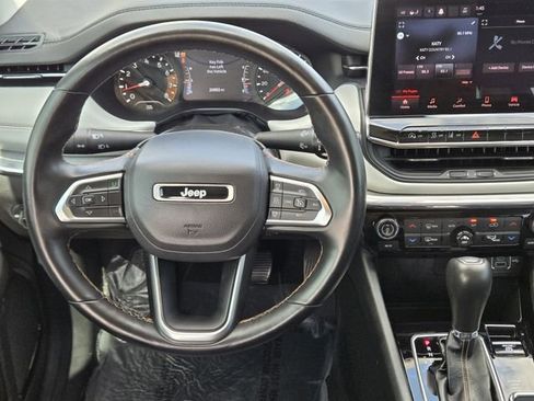 Used 2022 Jeep Compass Limited image 26