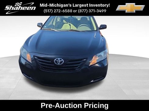 Used 2009 Toyota Camry LE FWD image 2