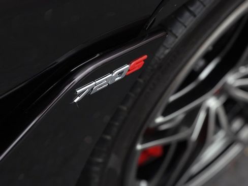 Used 2018 McLaren 720S Performance image 21
