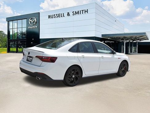 Used 2024 Volkswagen Jetta GLI Autobahn FWD image 4