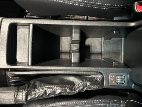 Used 2010 Subaru Forester 2.5XT Limited w/ Popular Equipment Group 1B image 17