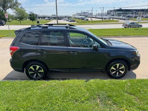 Used 2018 Subaru Forester 2.5i Limited AWD/4WD image 6