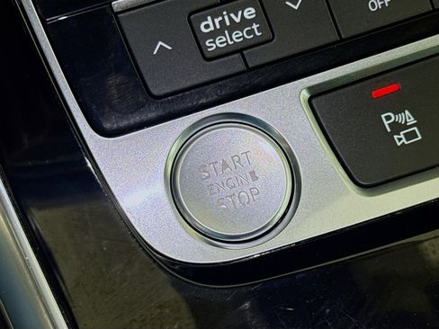 Used 2020 Audi Q7 3.0T Premium w/ Convenience Package image 21