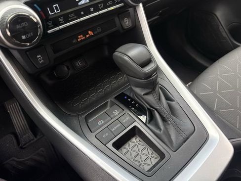 Used 2023 Toyota RAV4 XLE w/ Convenience Package FWD image 20