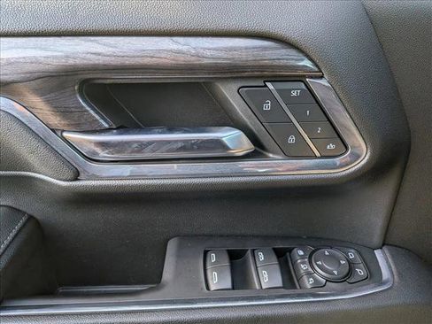 Used 2024 Chevrolet Silverado 2500 LTZ w/ LTZ Convenience Package image 20