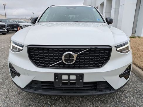 Certified 2023 Volvo XC40 B5 Plus w/ Driver Assist Package image 9