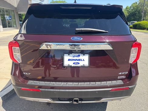 Used 2023 Ford Explorer XLT w/ Equipment Group 202A AWD/4WD image 4
