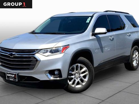 Used 2021 Chevrolet Traverse LT FWD image 1