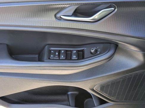 Used 2024 Jeep Grand Cherokee Altitude image 18