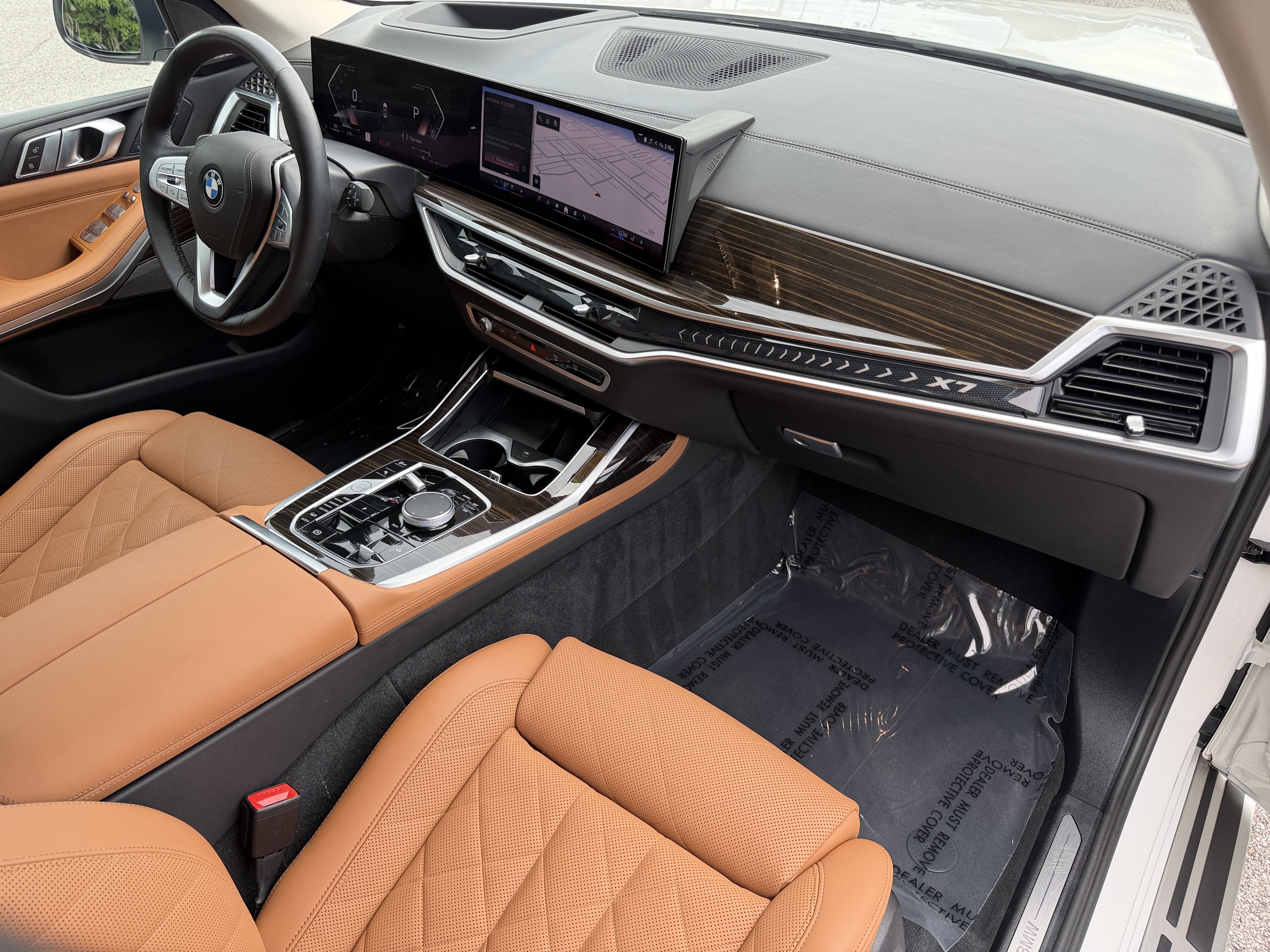 Used 2024 BMW X7 xDrive40i w/ Premium Package AWD/4WD image 13