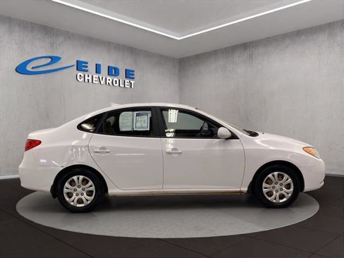 Used 2010 Hyundai Elantra GLS FWD image 13