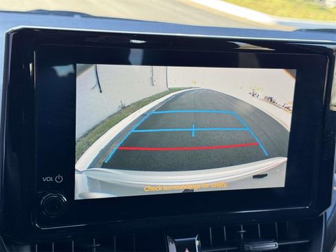 Used 2025 Toyota Corolla LE image 4