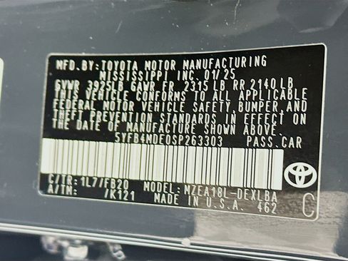 Used 2025 Toyota Corolla LE image 12