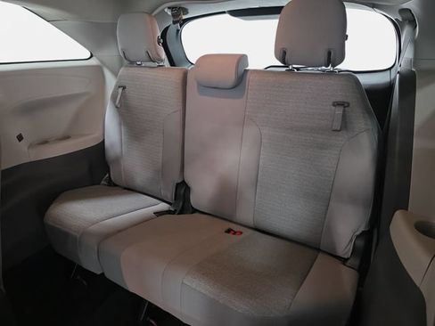 Certified 2023 Toyota Sienna LE FWD image 32
