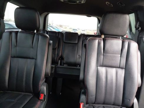 Used 2018 Dodge Grand Caravan GT image 23