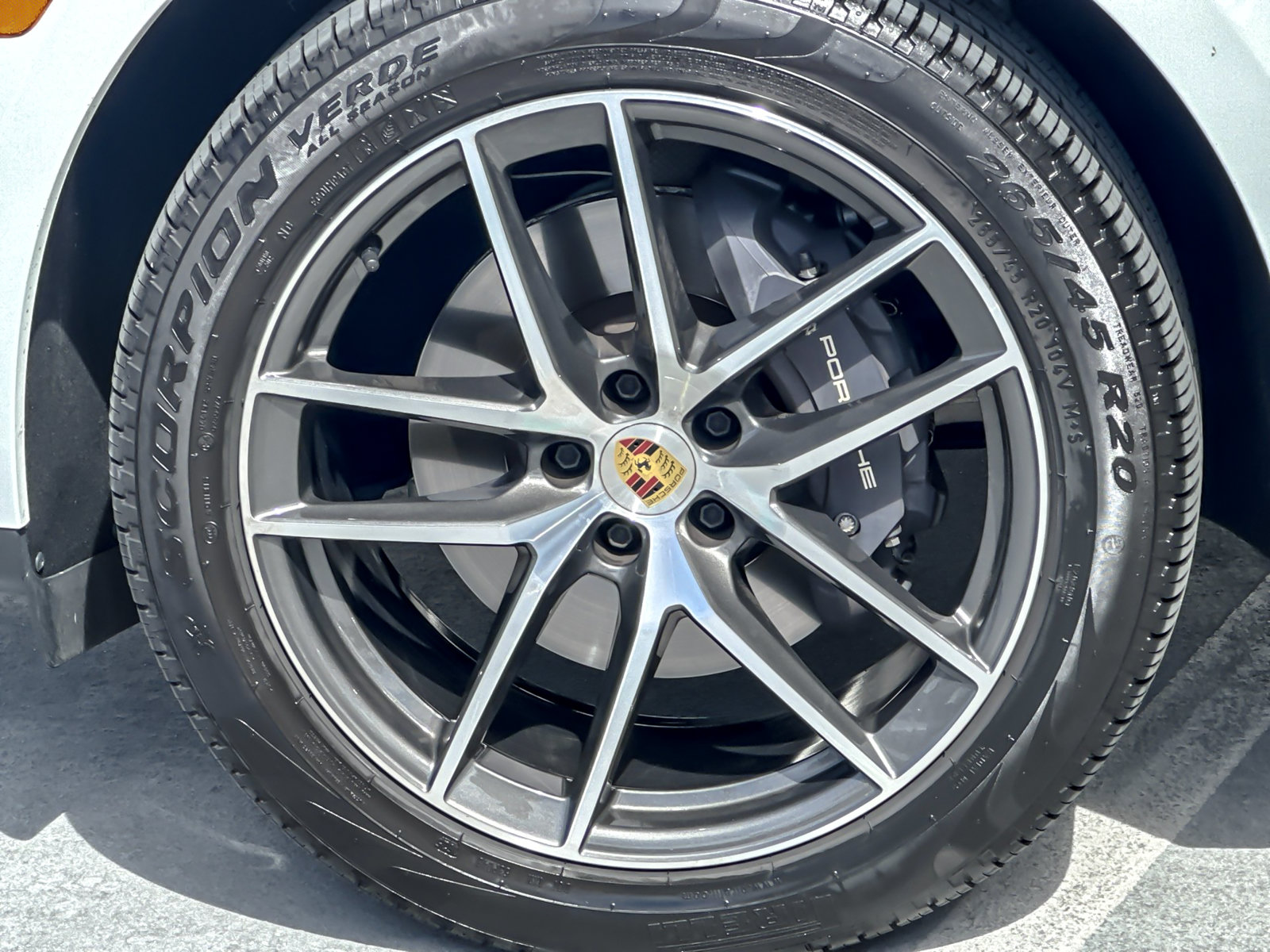 Certified 2026 Porsche Macan AWD/4WD image 24