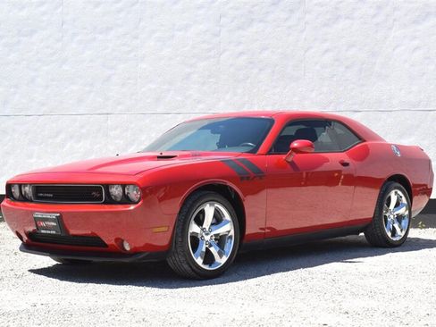 Used 2011 Dodge Challenger R/T RWD image 5