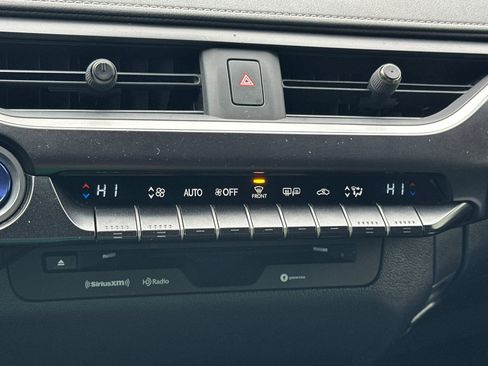 Certified 2022 Lexus UX 250h w/ Accessory Package (Z1) image 21