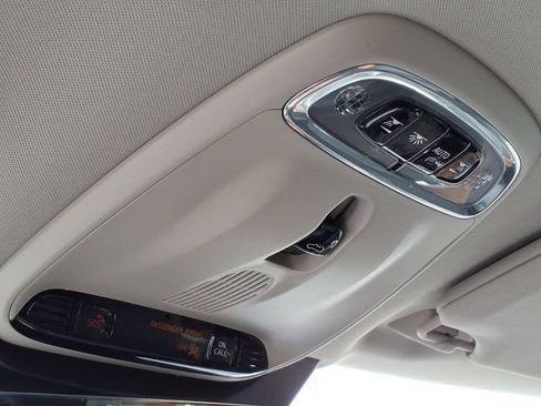 Used 2022 Volvo XC90 T6 Momentum w/ Climate Package AWD/4WD image 13