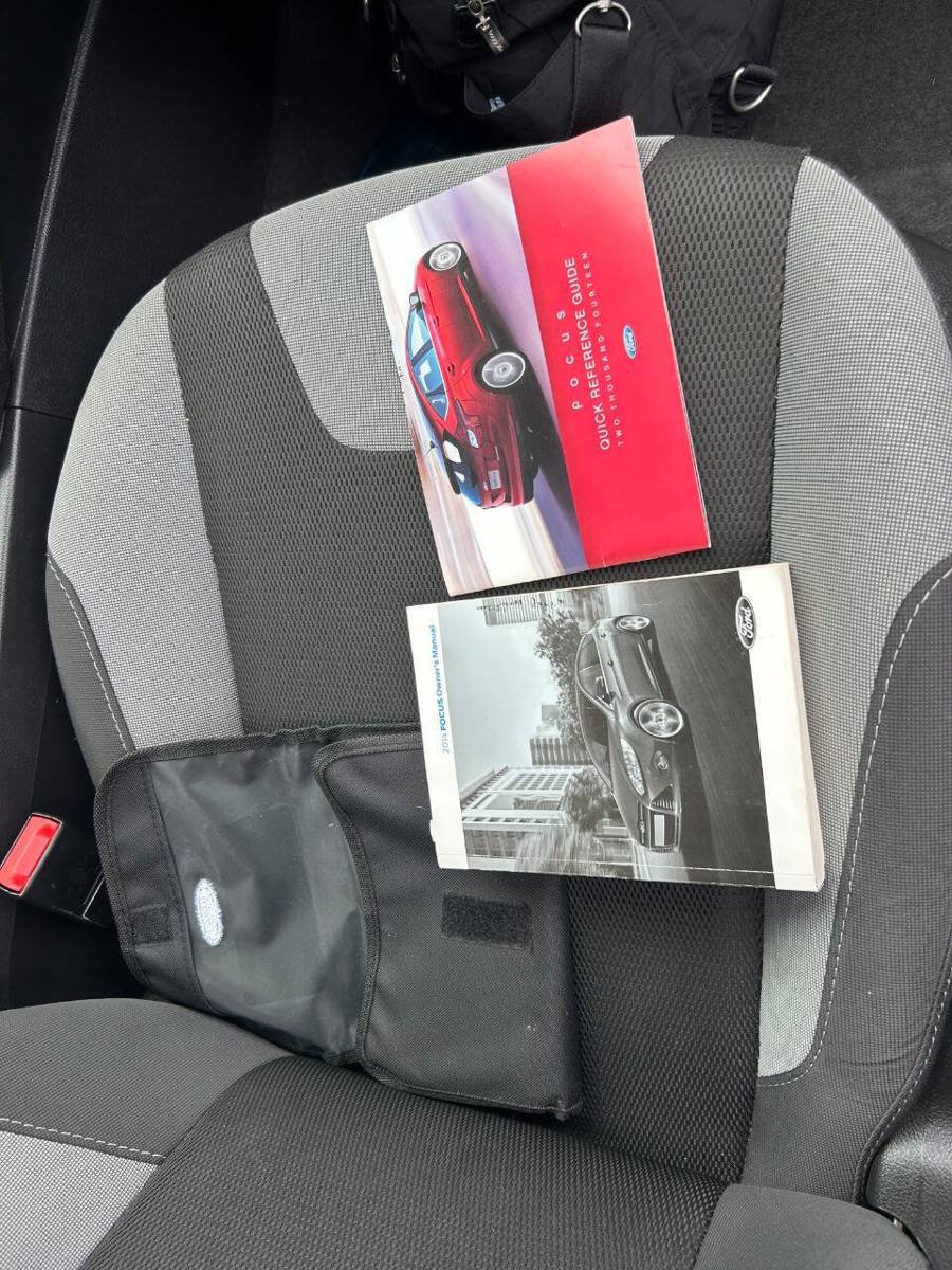 Used 2014 Ford Focus SE w/ SE Sport Package FWD image 17