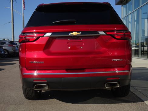 Used 2023 Chevrolet Traverse Premier w/ LPO, Floor Liner Package FWD image 4