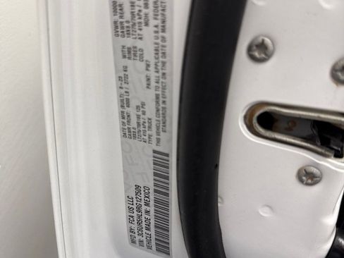 Used 2024 RAM 2500 Tradesman w/ Chrome Appearance Group image 46