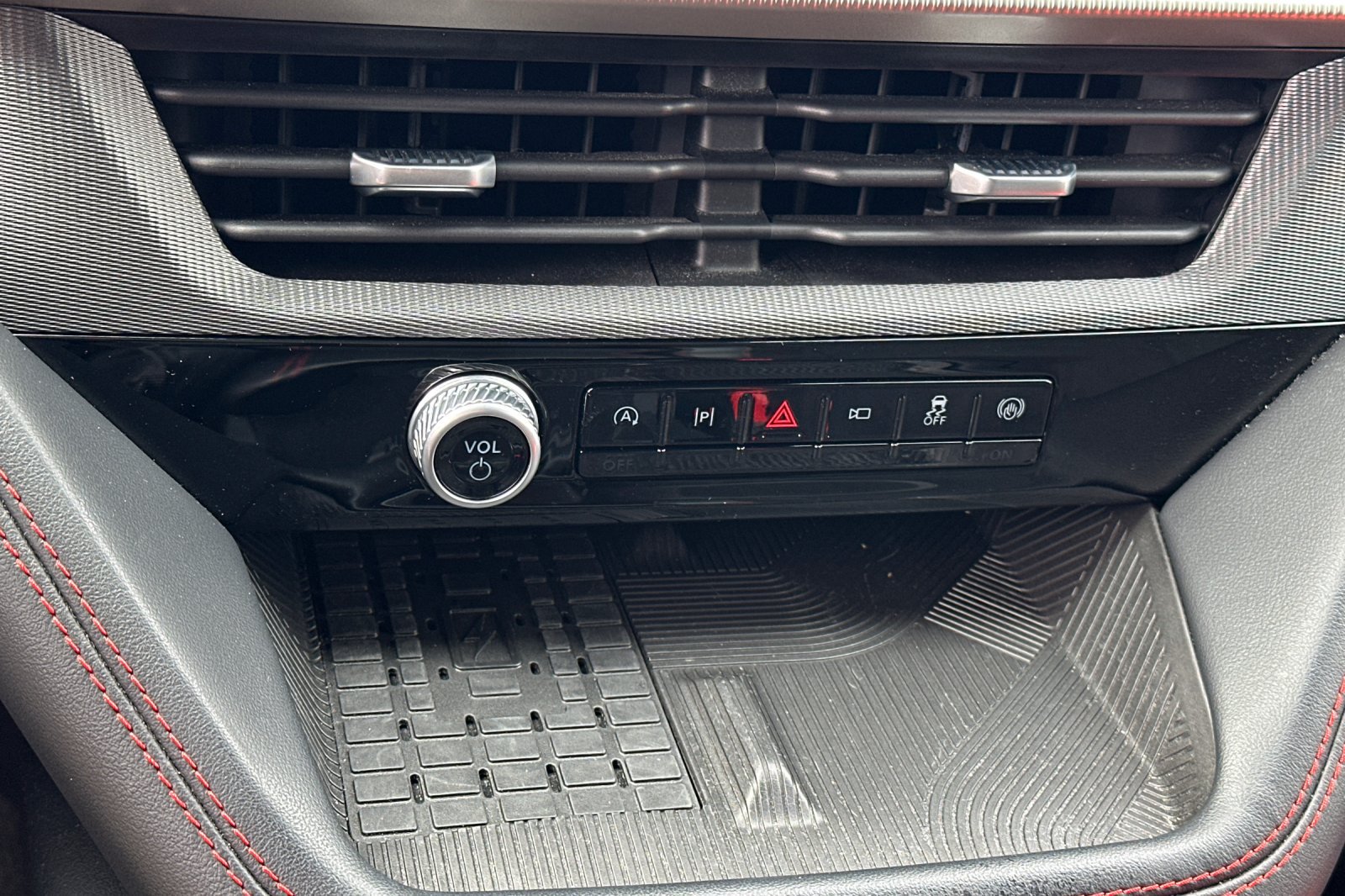 Used 2025 Ford Explorer ST AWD/4WD image 20