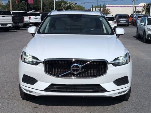 Used 2021 Volvo XC60 T5 Momentum w/ Premium Package FWD image 8