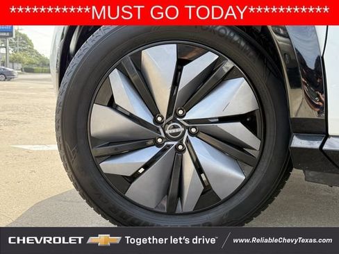 Used 2023 Nissan Ariya AWD image 10