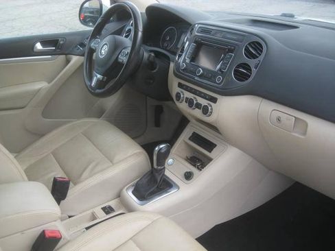 Used 2013 Volkswagen Tiguan S AWD/4WD image 23
